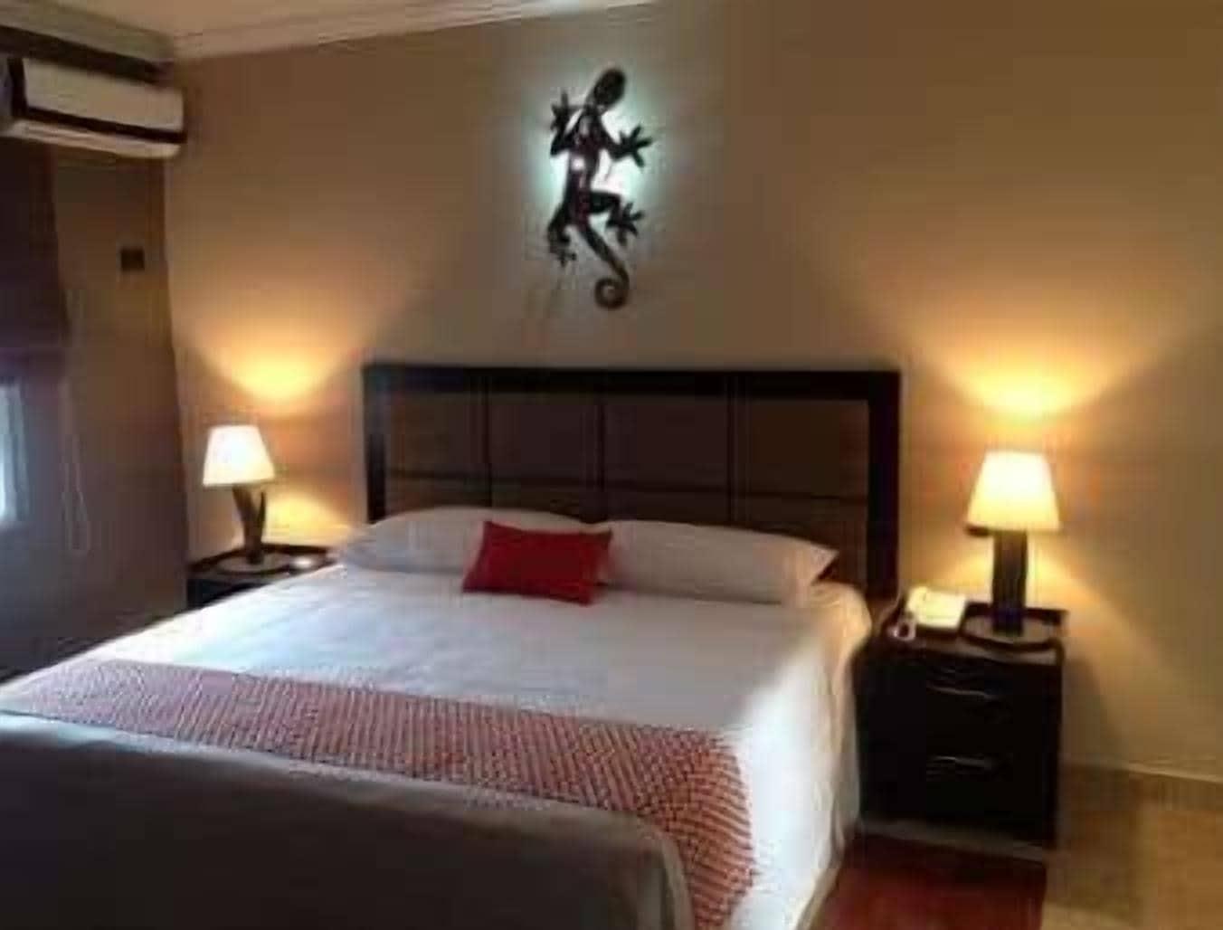 Ramada Tikal Isla De Flores Hotel Extérieur photo