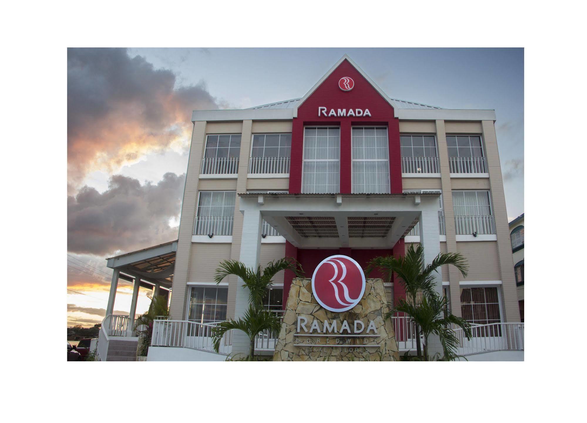 Ramada Tikal Isla De Flores Hotel Extérieur photo