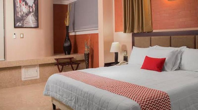 Ramada Tikal Isla De Flores Hotel Extérieur photo